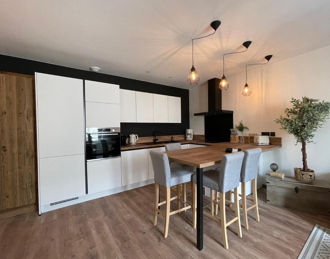 Appartement Tout Confort Haut De Gamme En Plein Centre Ville Gérardmer Exterior foto